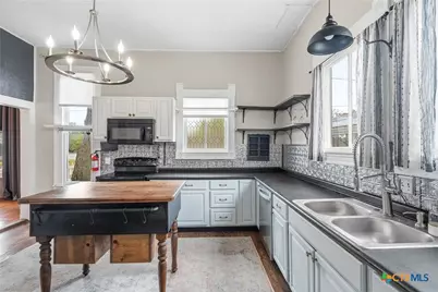 404 E 9th Avenue, Belton, TX 76513 - Photo 14