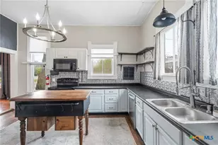 404 E 9th Ave, Belton, TX 76513 - Photo 14