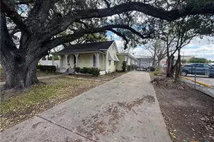 1404 N Wheeler, Victoria, TX 77901 - Photo 2