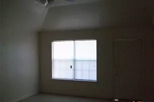 814 S Martin Luther King Jr Dr, Temple, TX 76504 - Photo 4