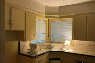 407 Wisteria Ave, Victoria, TX 77901 - Photo 2