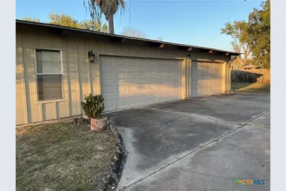 407 Wisteria Avenue, Victoria, TX 77901 - Photo 18