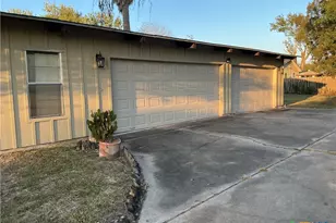 407 Wisteria Ave, Victoria, TX 77901 - Photo 18