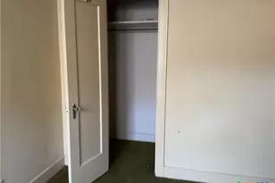 407 Wisteria Ave, Victoria, TX 77901 - Photo 8