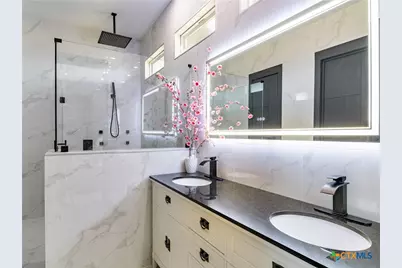 629 Lake Island Drive, Canyon Lake, TX 78133 - Photo 16