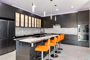 629 Lake Island Dr, Canyon Lake, TX 78133 - Photo 10