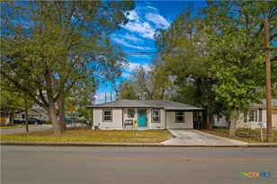 311 Torrey St, New Braunfels, TX 78130 - Photo 4