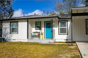 311 Torrey St, New Braunfels, TX 78130 - Photo 2