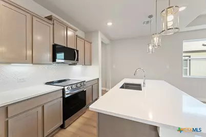 743 Langston Lane, New Braunfels, TX 78130 - Photo 6