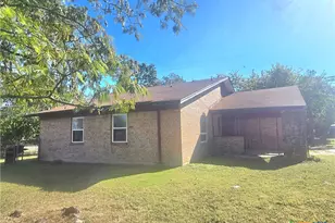 1307 Bluffdale St, Copperas Cove, TX 76522 - Photo 2