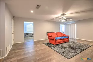 2305 Breeze Way Ln, Temple, TX 76502 - Photo 10