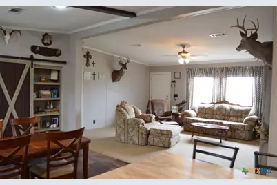 5570 Blackhill Road, Floresville, TX 78114 - Photo 6