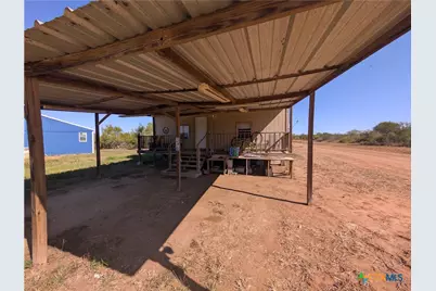 5570 Blackhill Road, Floresville, TX 78114 - Photo 30