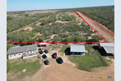 5570 Blackhill Road, Floresville, TX 78114 - Photo 22