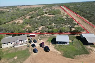 5570 Blackhill Rd, Floresville, TX 78114 - Photo 22