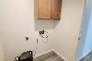 601 S Davis St, Belton, TX 76513 - Photo 10