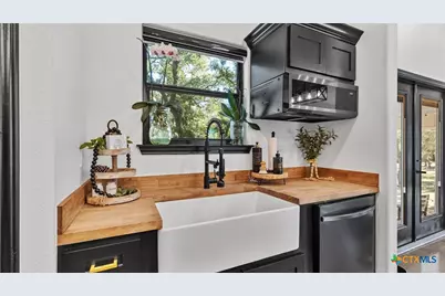 411 Cielo Vista, Canyon Lake, TX 78133 - Photo 14