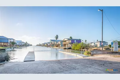 139 W Pin Oak Lane, Rockport, TX 78382 - Photo 8