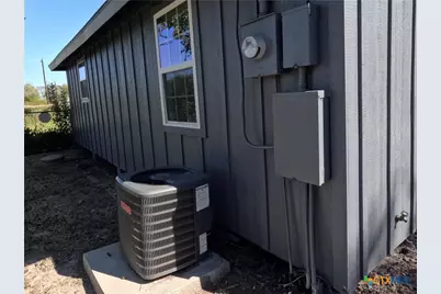 8 Marshall Road, Port Lavaca, TX 77979 - Photo 6