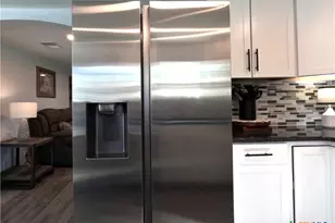 8 Marshall Rd, Port Lavaca, TX 77979 - Photo 14