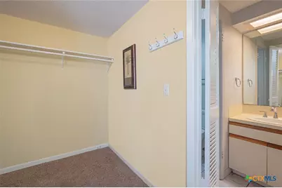 210 Oak Bay #403, Rockport, TX 78382 - Photo 20