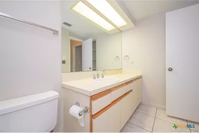 210 Oak Bay #403, Rockport, TX 78382 - Photo 14