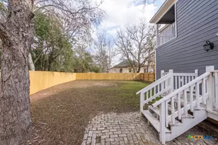 219 Thornton St, Gonzales, TX 78629 - Photo 32