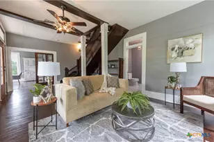 219 Thornton St, Gonzales, TX 78629 - Photo 8