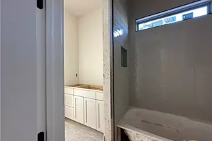 384 Airosa, Belton, TX 76513 - Photo 14