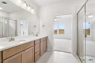 2114 Shepards St, Seguin, TX 78155 - Photo 10