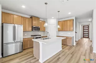 2114 Shepards St, Seguin, TX 78155 - Photo 4