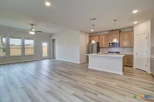 2114 Shepards St, Seguin, TX 78155 - Photo 6