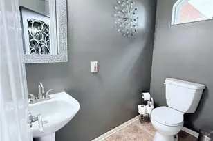 111 Belmoor Ln, Victoria, TX 77904 - Photo 8