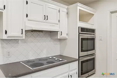 1939 Wayside Drive, Seguin, TX 78155 - Photo 12