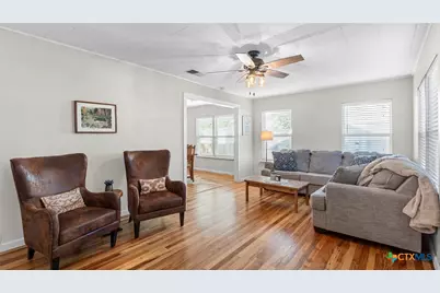 760 Roosevelt Street, New Braunfels, TX 78130 - Photo 4