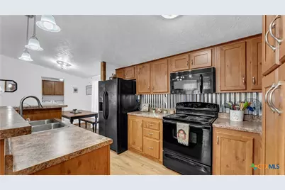 9902 County Road 210, Bertram, TX 78605 - Photo 20