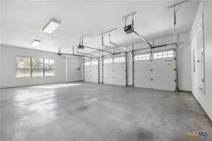 360 Grove Rd, Killeen, TX 76542 - Photo 40