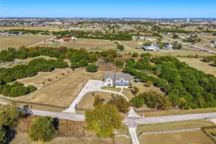 360 Grove Rd, Killeen, TX 76542 - Photo 2