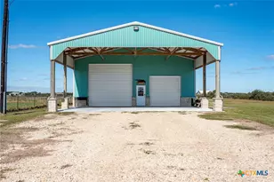 185 E Tiki Dr, Seadrift, TX 77983 - Photo 1