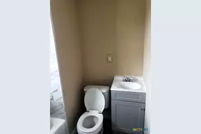 706 E Virginia, Victoria, TX 77901 - Photo 8