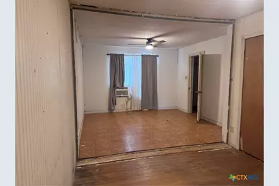 609 E Sarah Street, Cuero, TX 77954 - Photo 14