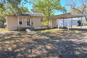 609 E Sarah St, Cuero, TX 77954 - Photo 1