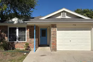 758 Briarbend Dr, New Braunfels, TX 78130 - Photo 2