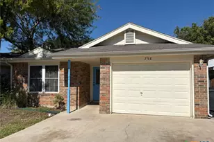 758 Briarbend Dr, New Braunfels, TX 78130 - Photo 4
