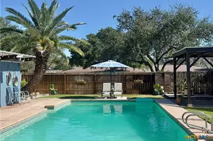 601 Lawrence St, Refugio, TX 78377 - Photo 30