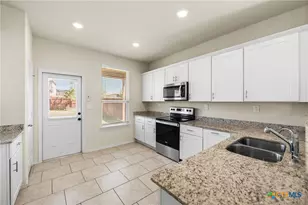 7346 Tradinghouse Ln, San Antonio, TX 78252 - Photo 12