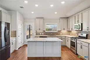 2034 Egret Ave, New Braunfels, TX 78132 - Photo 14