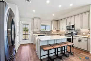 2034 Egret Ave, New Braunfels, TX 78132 - Photo 6