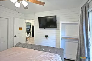 553 Scenic Dr, Canyon Lake, TX 78133 - Photo 16