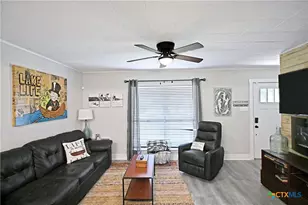 553 Scenic Dr, Canyon Lake, TX 78133 - Photo 6